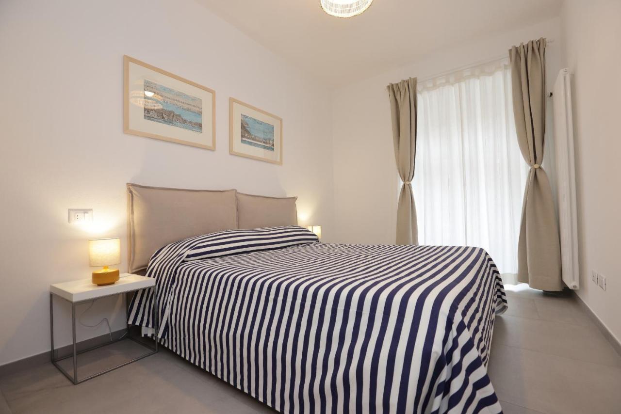 Adamaina - Sea View Apartment With Private Garage 세스트리레반떼 외부 사진