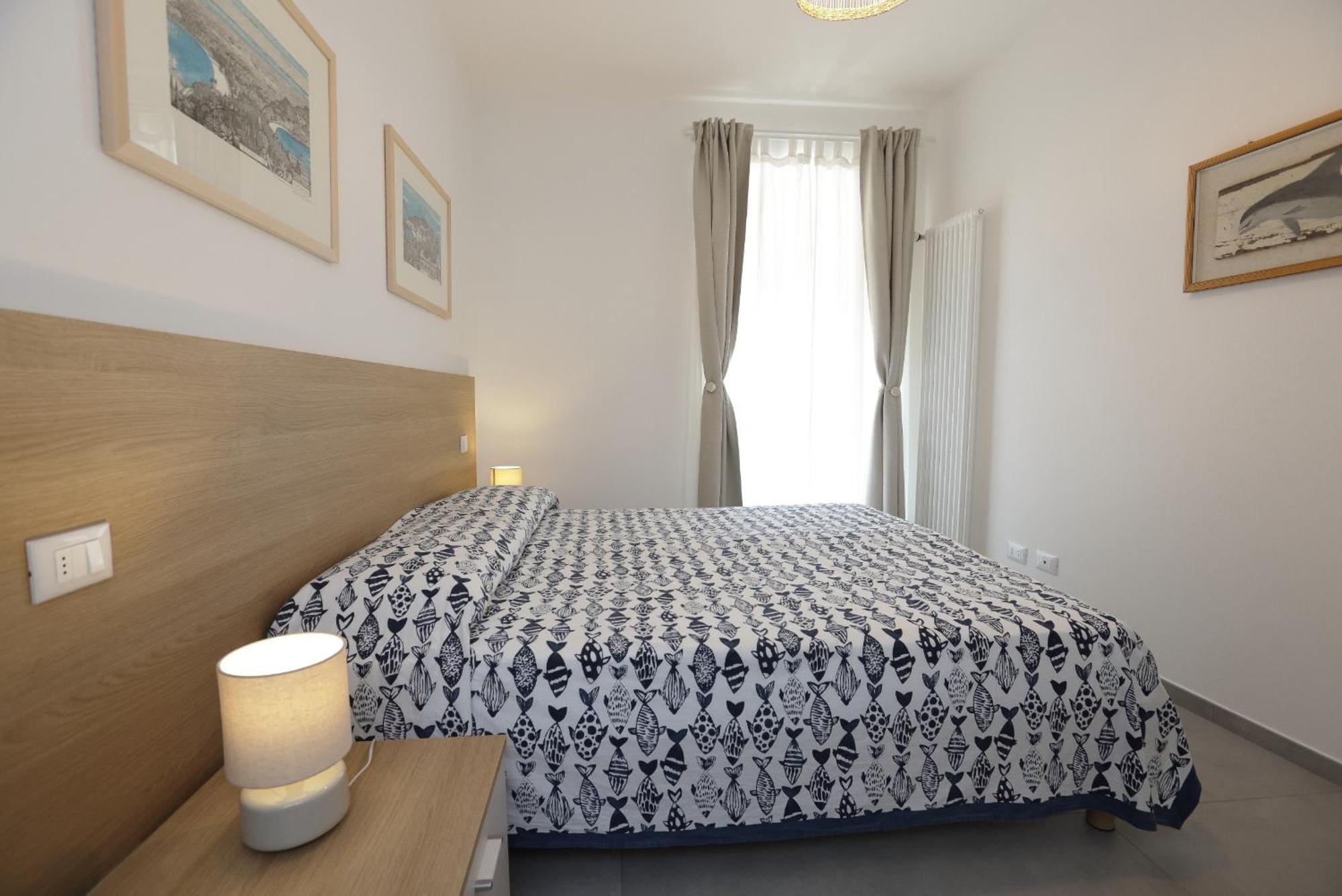 Adamaina - Sea View Apartment With Private Garage 세스트리레반떼 외부 사진