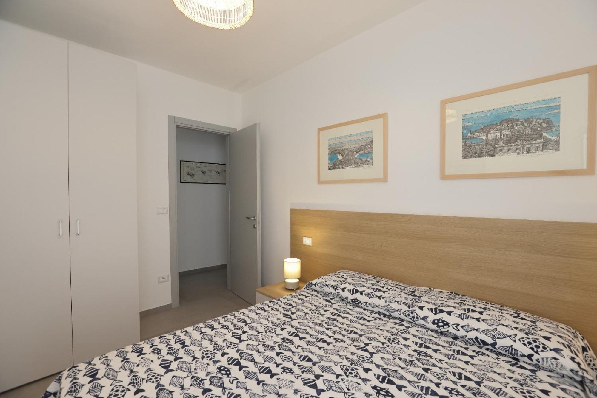 Adamaina - Sea View Apartment With Private Garage 세스트리레반떼 외부 사진