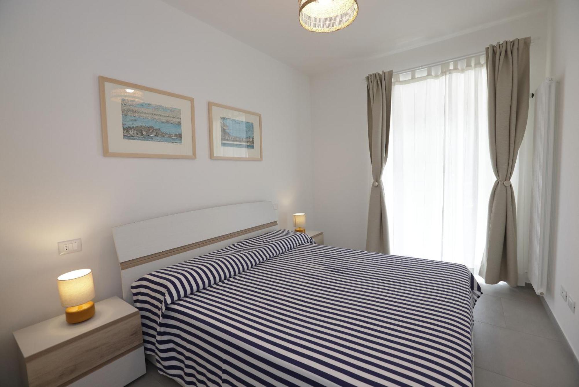 Adamaina - Sea View Apartment With Private Garage 세스트리레반떼 외부 사진